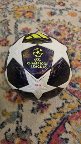 Adidas finale 2026 pro - adidas,