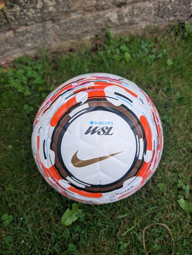 Nike control official wsl - control,