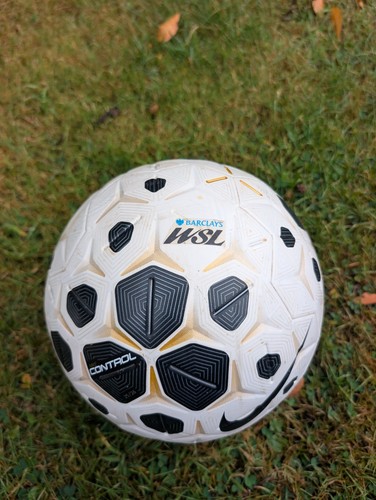 Nike control official wsl - official,