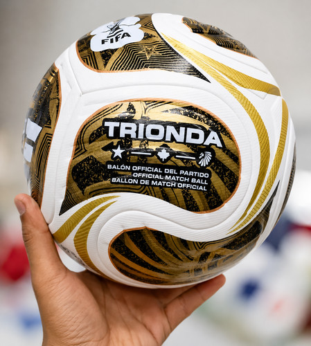 Adidas trionda final pro fifa - final,